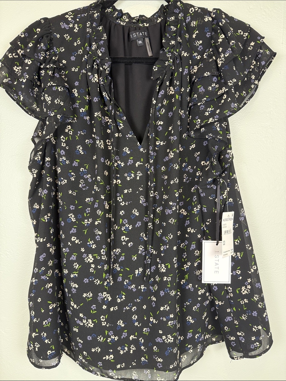 1. State NWT Black Floral Flutter Sleeve Tie Neck Blouse XXL